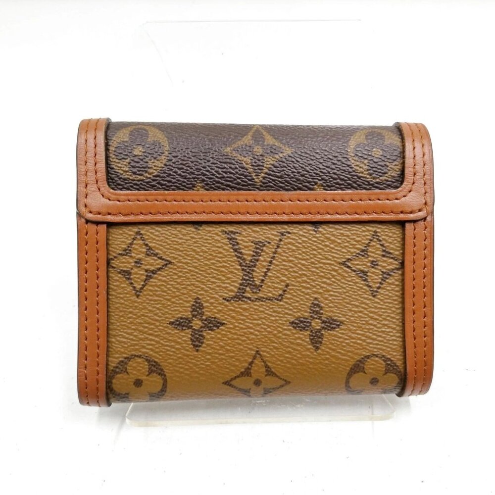 Authentic Louis Vuitton Brown Monogram Wallet mn462-030526 - Picture 2 of 9